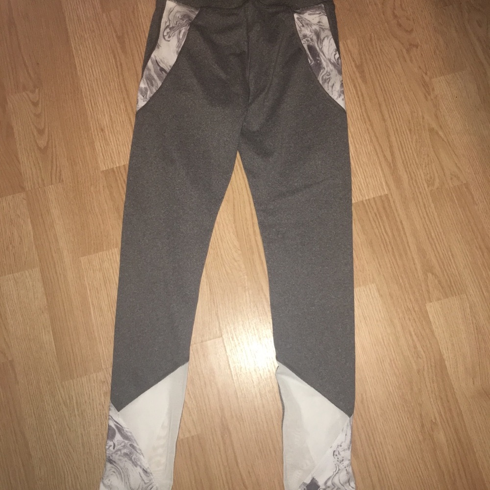 SO Leggings - Picture 2 of 3